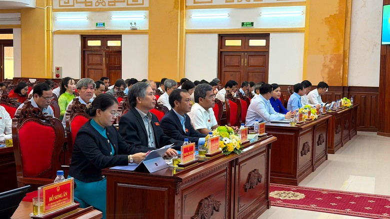 Quảng Ngãi ưu tiên nguồn lực địa phương để phát triển kết cấu hạ tầng- Ảnh 2.
