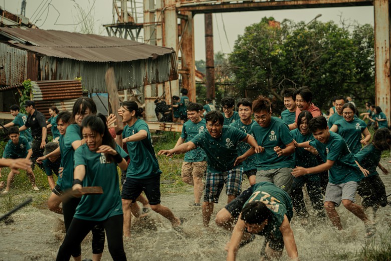 Trại buôn người vừa khởi chiếu đã dẫn đầu Top 1 phòng vé Việt - Ảnh 1.