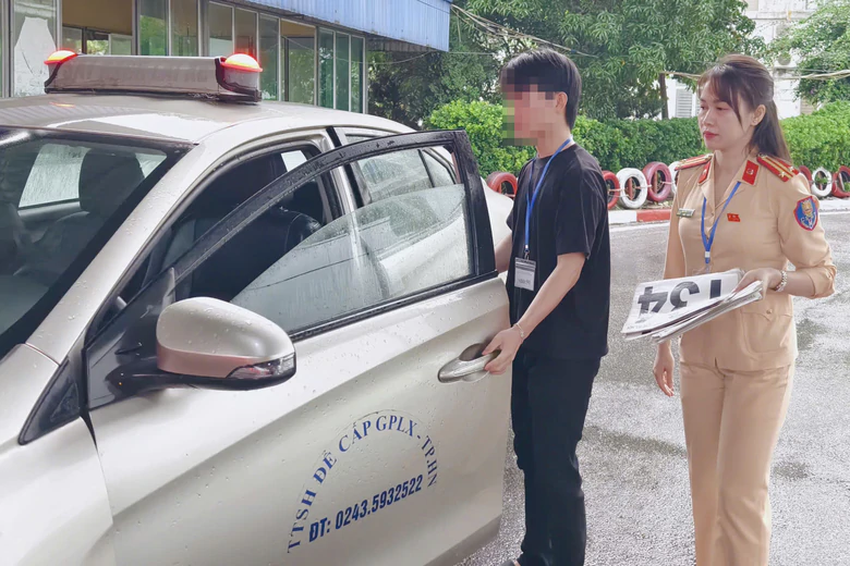 Có thí sinh 18 lần thi trượt sát hạch vẫn quyết tâm có bằng lái xe ô tô- Ảnh 1.