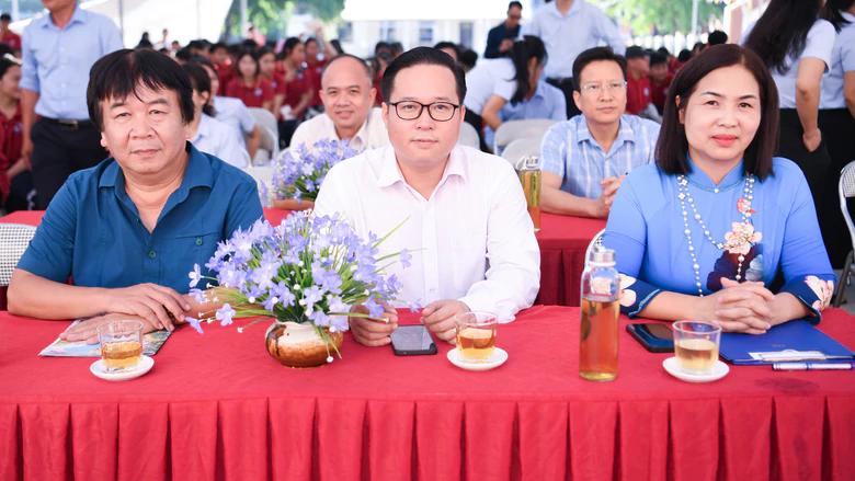 Đưa tiếng Anh đến gần hơn với học sinh vùng cao, biên giới, hải đảo - Ảnh 5.