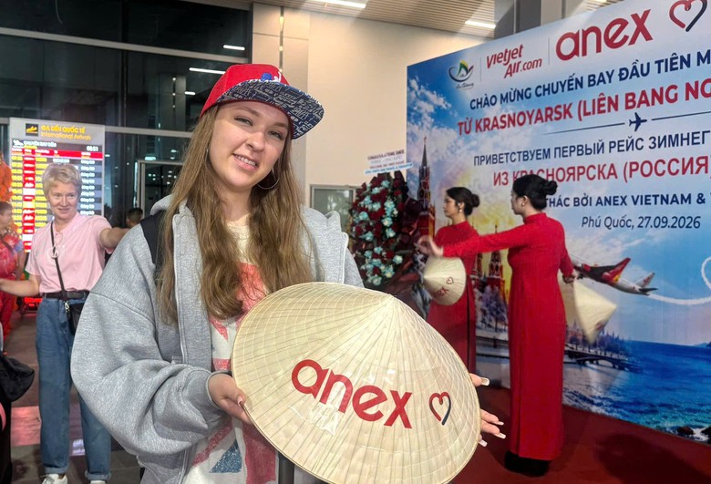 Phú Quốc đón chuyến bay đầu tiên đưa 370 du khách Nga đến nghỉ đông- Ảnh 3.