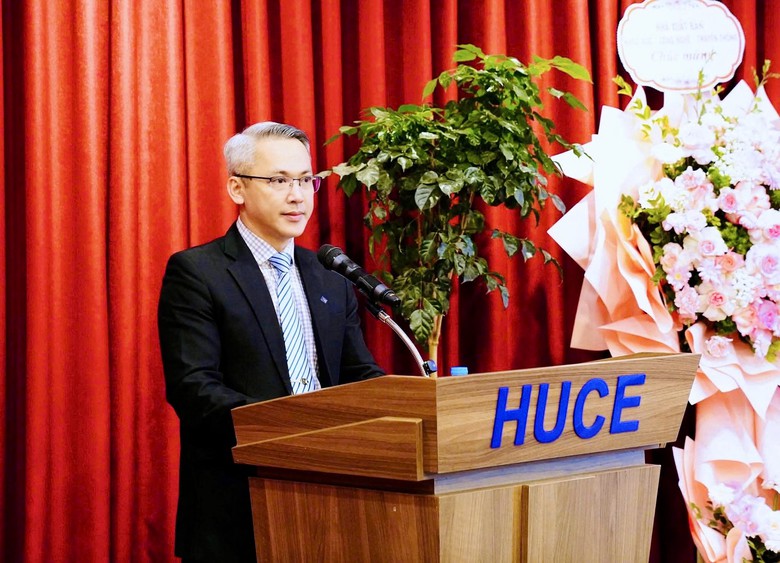 Làm rõ đề xuất đào tạo thạc sĩ chính quy tập trung toàn thời gian - Ảnh 2.
