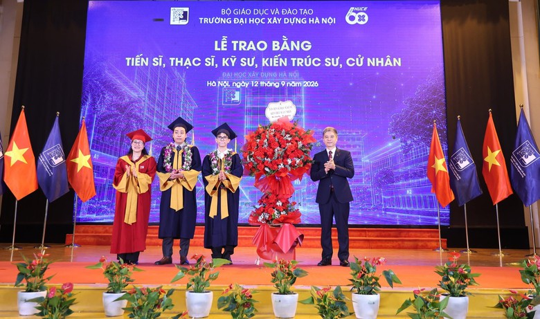 Làm rõ đề xuất đào tạo thạc sĩ chính quy tập trung toàn thời gian - Ảnh 1.