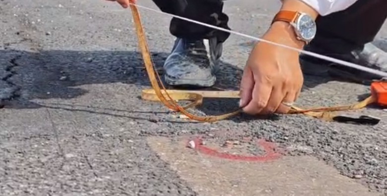 Tìm phương án xử lý vết nứt, sụt lún trên cao tốc Biên Hòa - Vũng Tàu đoạn gần sông Buông- Ảnh 2.