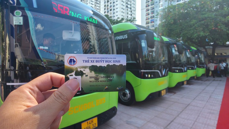 Quảng Ninh: Đưa v&agrave;o vận h&agrave;nh tuyến xe bu&yacute;t điện miễn ph&iacute; đưa đ&oacute;n học sinh năm học mới - Ảnh 3.