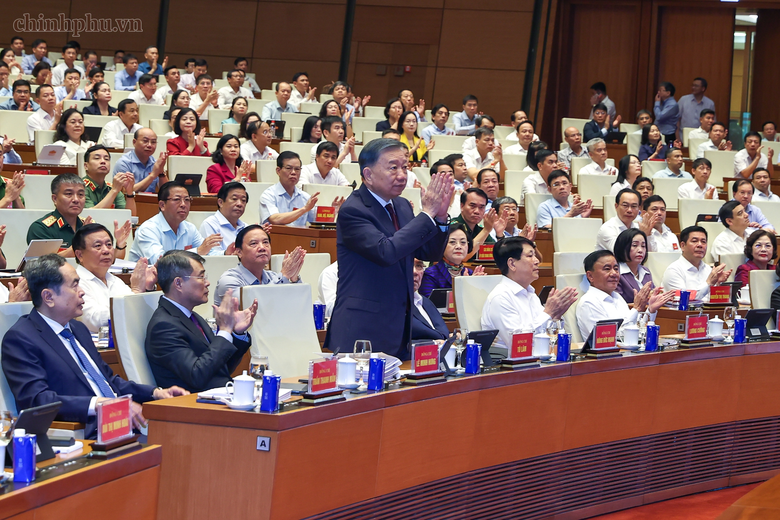 Đảng ủy Bộ Xây dựng kết nối Hội nghị toàn quốc quán triệt các nghị quyết của Bộ Chính trị - Ảnh 1.