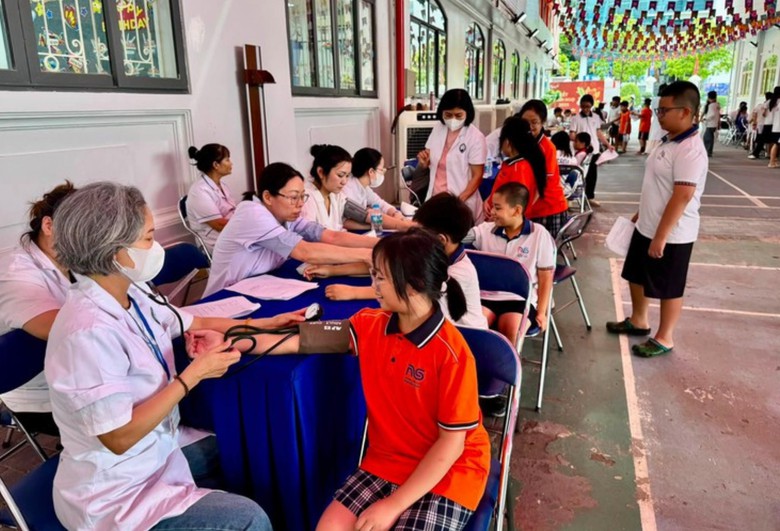 Dịch bệnh m&ugrave;a tựu trường: C&aacute;c sai lầm phụ huynh thường mắc khi chăm s&oacute;c trẻ- Ảnh 2.