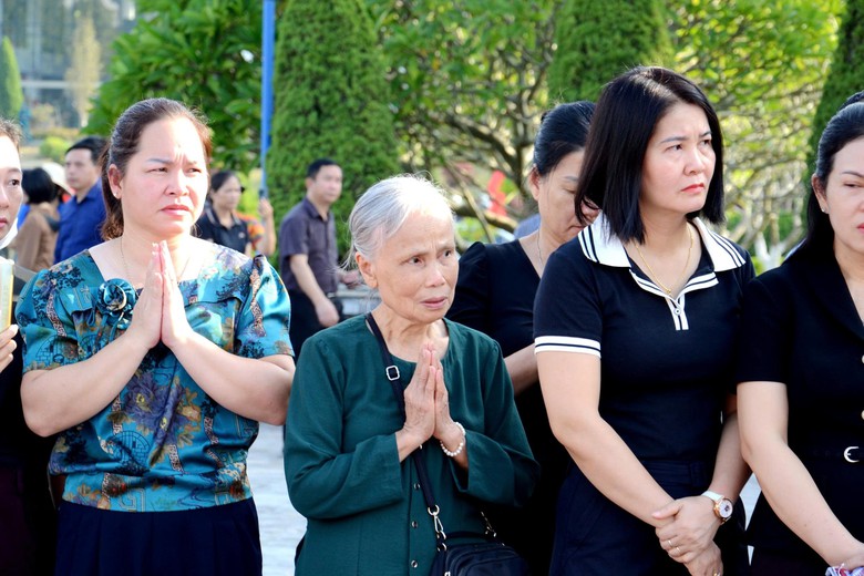 Xúc động lễ truy điệu và an táng 71 hài cốt liệt sĩ ở Lào Cai- Ảnh 9.