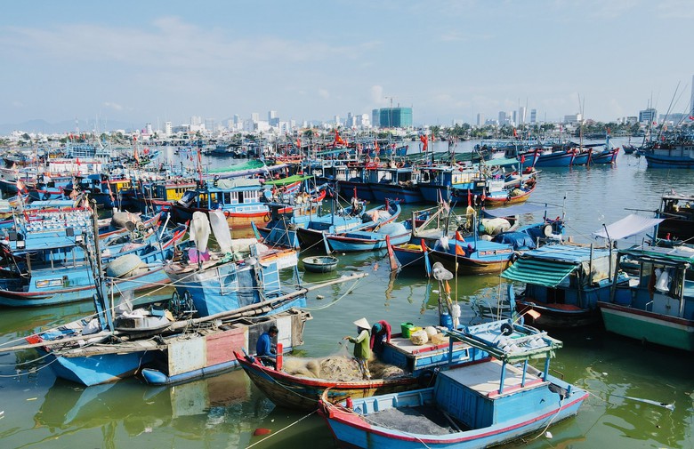 Khánh Hòa cảnh báo nguy cơ cháy tàu cá khi neo đậu tại cảng- Ảnh 1.