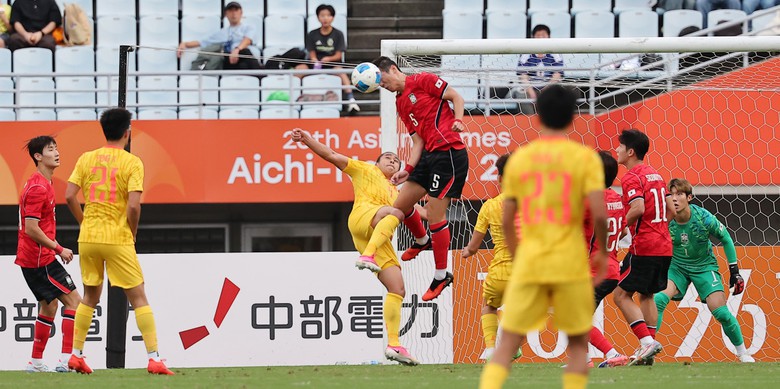 Ngược dòng đánh bại Trung Quốc, U23 Hàn Quốc giành vé vào chung kết ASIAD 20- Ảnh 1.
