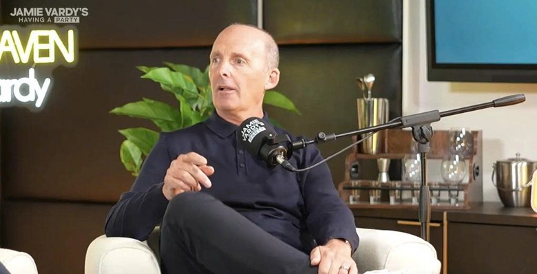 Trọng t&agrave;i Mike Dean tiết lộ g&acirc;y sốc khi l&agrave;m việc ở Ngoại hạng Anh- Ảnh 1.