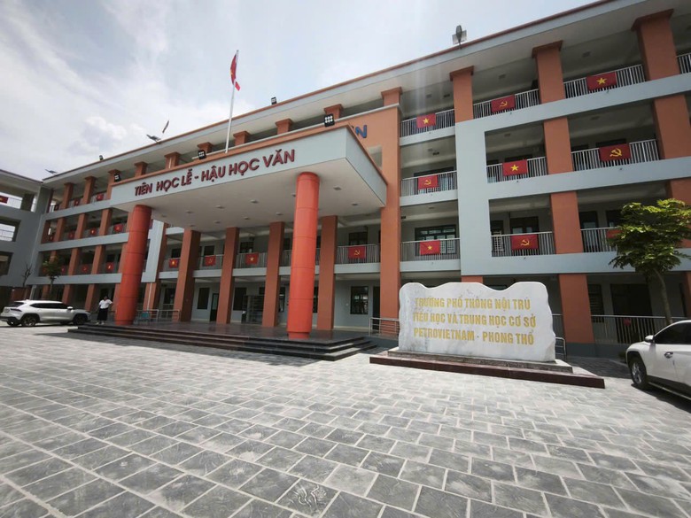 Trường PETROVIETNAM - Phong Thổ (Lai Ch&acirc;u) đ&oacute;n tiếng trống trường dưới m&aacute;i trường mới- Ảnh 3.