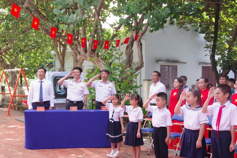 Tiếng trống khai trường giữa biển trời Trường Sa- Ảnh 2.