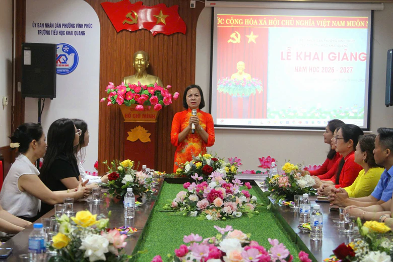 Ph&uacute; Thọ: Trường Tiểu học Khai Quang khai giảng năm học mới, đẩy mạnh chuyển đổi số - Ảnh 5.