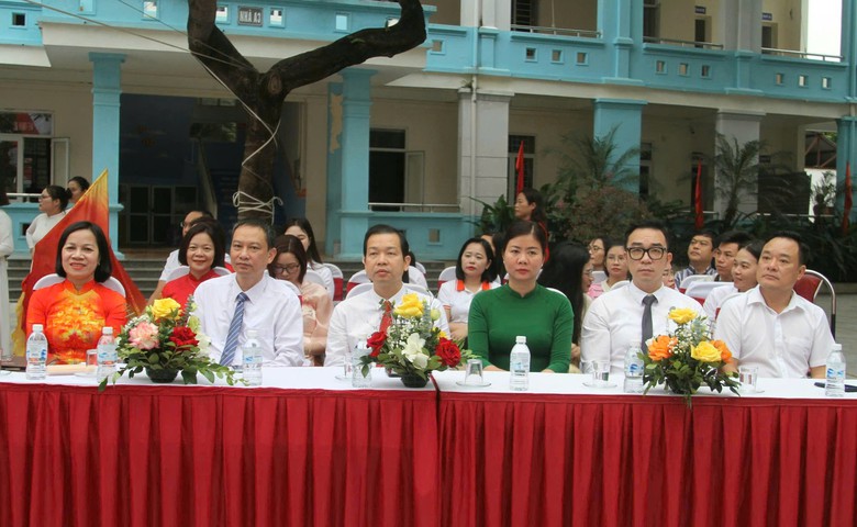 Ph&uacute; Thọ: Trường Tiểu học Khai Quang khai giảng năm học mới, đẩy mạnh chuyển đổi số - Ảnh 3.