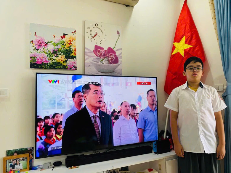 Học sinh H&agrave; Nội h&acirc;n hoan đ&oacute;n năm học mới, ngập tr&agrave;n sắc m&agrave;u ng&agrave;y khai trường- Ảnh 20.