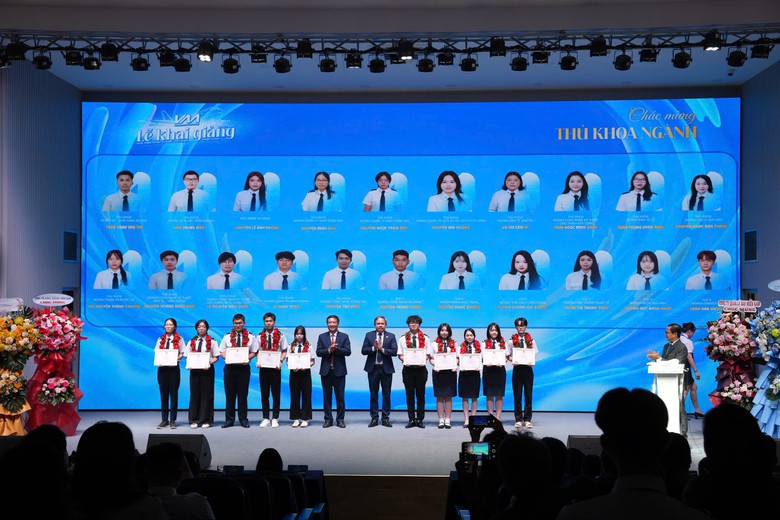 Gần 20.000 sinh viên, học viên Học viện Hàng không Việt Nam bước vào năm học mới- Ảnh 3.