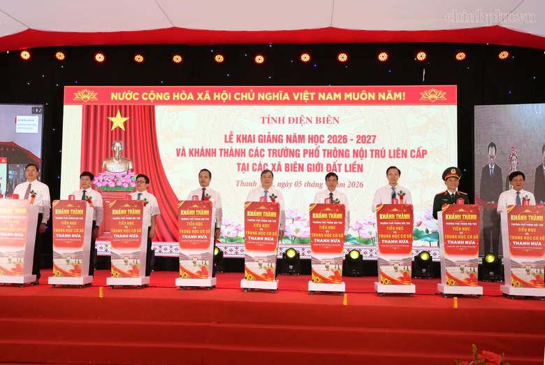 Ph&oacute; Thủ tướng Thường trực Phạm Gia T&uacute;c dự Lễ khai giảng năm học mới tại Điện Bi&ecirc;n- Ảnh 3.