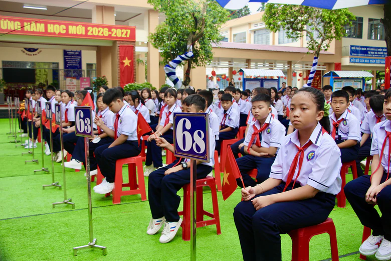 Ph&oacute; Thủ tướng Nguyễn Văn Thắng dự lễ khai giảng năm học mới tại TP Đồng Nai - Ảnh 3.