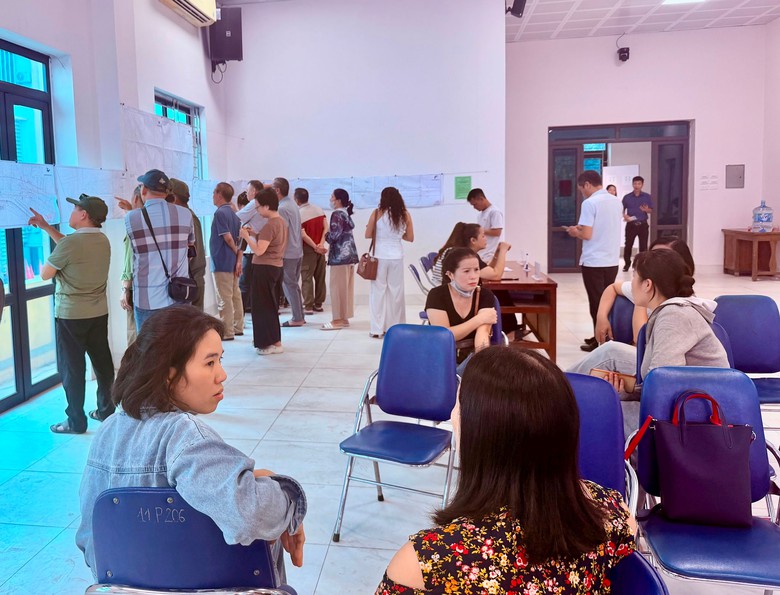 H&agrave; Nội: C&aacute;c x&atilde;, phường khẩn trương đưa quy hoạch s&ocirc;ng Hồng đến từng khu d&acirc;n cư - Ảnh 1.