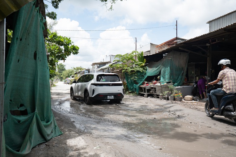 Đường tỉnh 923 ở Cần Thơ: Vốn đầu tư tăng, chi ph&iacute; GPMB tăng, v&igrave; sao vẫn chậm tiến độ?- Ảnh 4.