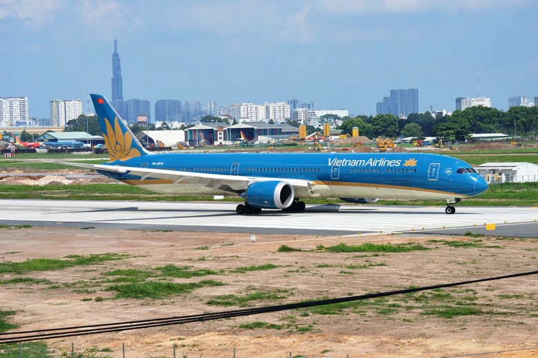 Vietnam Airlines xoay lịch, tăng chuyến giải tỏa khách sau sự cố tro bụi núi lửa Krakatau- Ảnh 1.