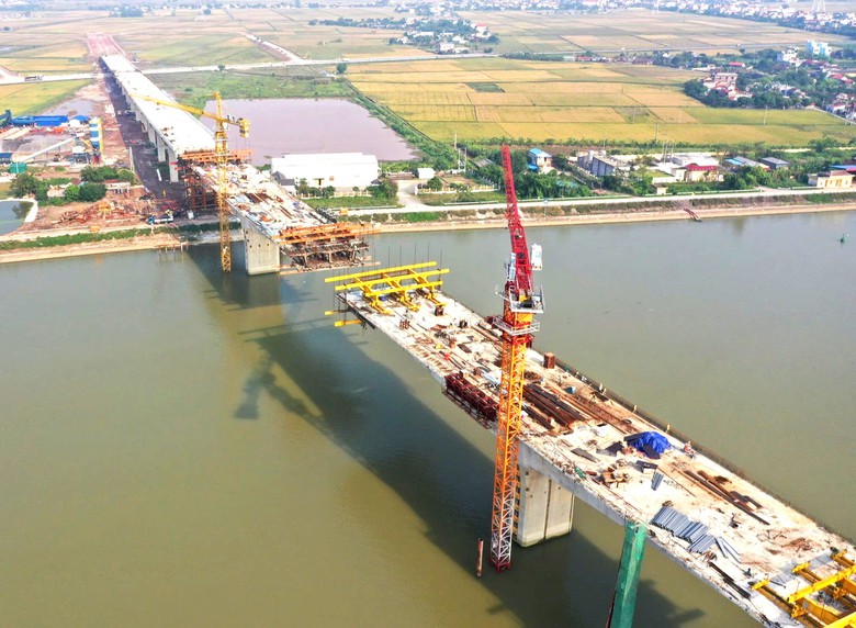 Hạn chế giao th&ocirc;ng s&ocirc;ng Đ&aacute;y 16 ng&agrave;y để khảo s&aacute;t cầu vượt s&ocirc;ng- Ảnh 1.
