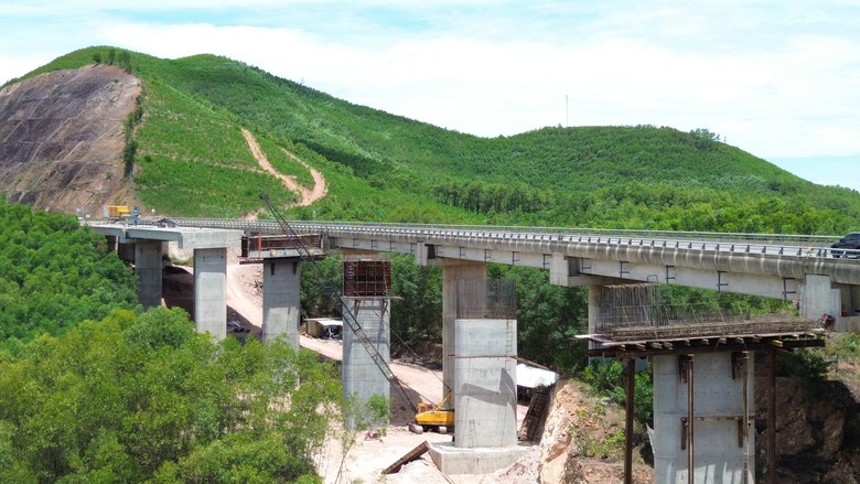 Cao tốc đoạn Cam Lộ - La Sơn: Y&ecirc;u cầu ho&agrave;n th&agrave;nh c&aacute;c hạng mục dưới nước trước m&ugrave;a mưa lũ- Ảnh 2.
