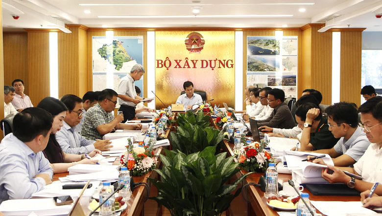 Thứ trưởng Nguyễn Tường Văn: Ph&aacute;t triển Đ&agrave; Nẵng th&agrave;nh cực tăng trưởng của miền Trung- Ảnh 4.