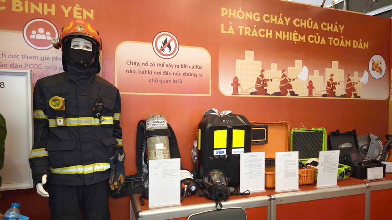 Nhiều c&ocirc;ng nghệ, thiết bị chữa ch&aacute;y nh&agrave; cao tầng, xe điện mới lạ tại triển l&atilde;m PCCC- Ảnh 4.