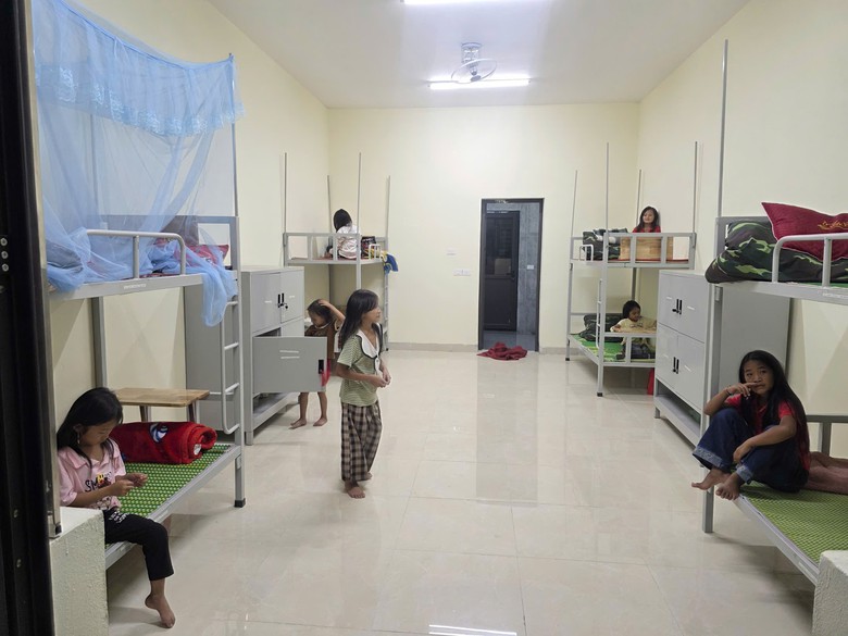 Một ng&agrave;y sinh hoạt của học sinh nội tr&uacute; bi&ecirc;n giới ở T&acirc;y Bắc ra sao?- Ảnh 12.