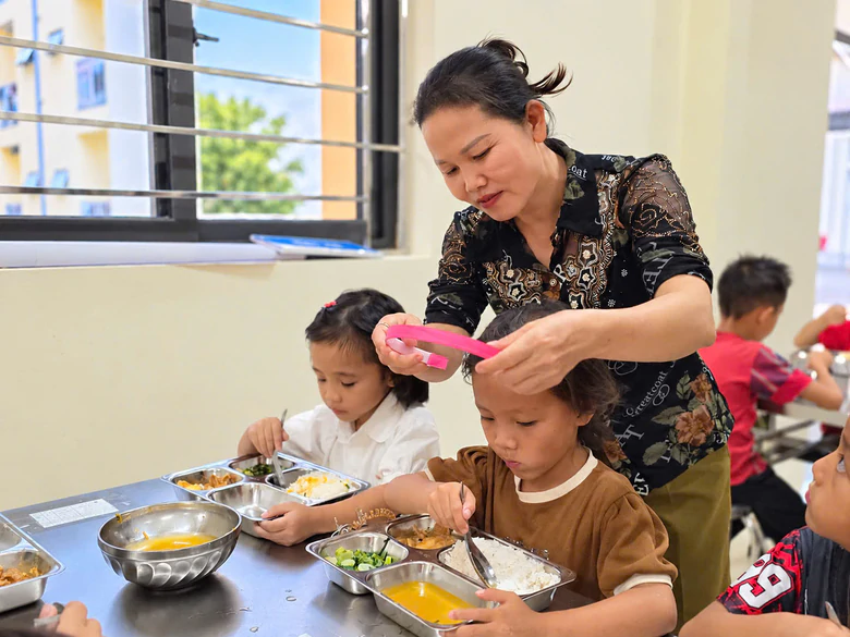 Một ng&agrave;y sinh hoạt của học sinh nội tr&uacute; bi&ecirc;n giới ở T&acirc;y Bắc ra sao?- Ảnh 7.