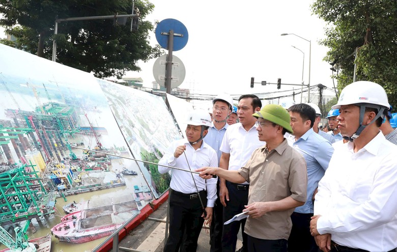 H&agrave; Nội sẵn s&agrave;ng thay nh&agrave; thầu chậm tiến độ tại ba dự &aacute;n cầu trọng điểm- Ảnh 1.
