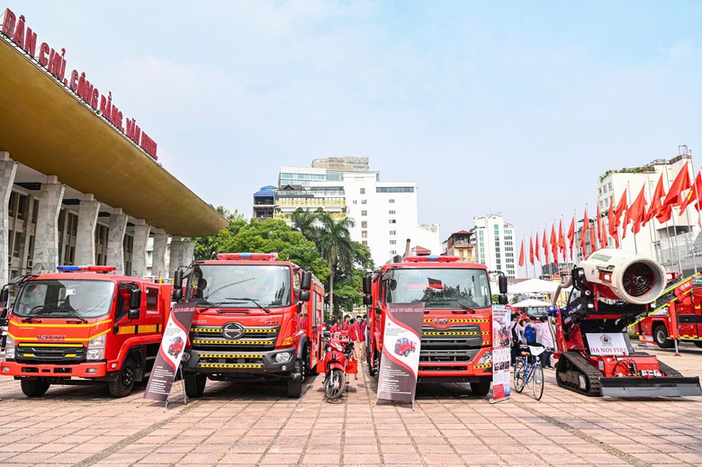 Nhiều c&ocirc;ng nghệ, thiết bị chữa ch&aacute;y nh&agrave; cao tầng, xe điện mới lạ tại triển l&atilde;m PCCC- Ảnh 1.