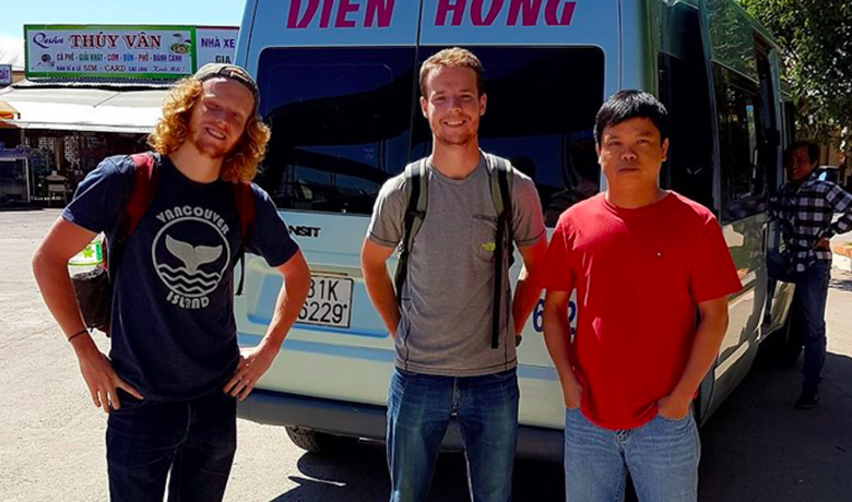 gi&aacute;m đốc sở gi&uacute;p du kh&aacute;ch nước ngo&agrave;i