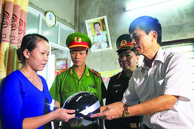 ANH 2. ONG VINH TANG MBH