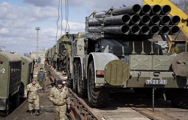 Ch&iacute;nh phủ Ukraine kh&ocirc;ng c&oacute; &yacute; định r&uacute;t nốt số vũ kh