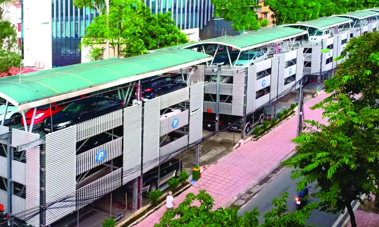 B&atilde;i tr&ocirc;ng xe cao tầng phố Nguyễn C&ocirc;ng Hoan lu&ocirc;n ch