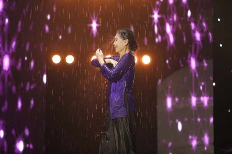 1.Tiet muc cua NSUT Kim Xuan va Huy Luan (4)