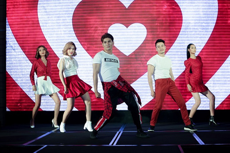 Top 6 tr&igrave;nh diễn