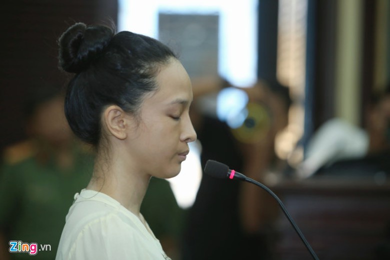 Phuong-Nga-a5-giu-quyen-im-lang