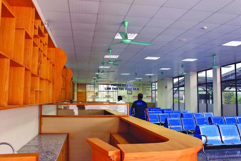 C&aacute;c quầy dịch vụ tại sảnh chờ sẽ được cho c&aacute;c doan