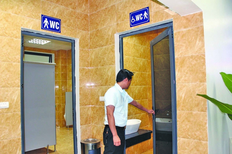 C&oacute; cả nh&agrave; vệ sinh cho người khuyết tật