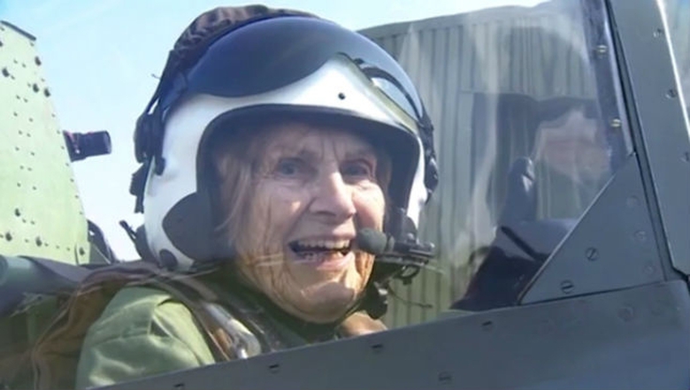 B&agrave; Joy Lofthouse