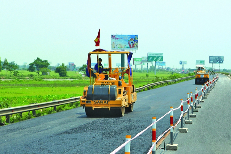 C&aacute;c hạng mục của dự &aacute;n Ph&aacute;p V&acirc;n - Cầu Giẽ đang gấp