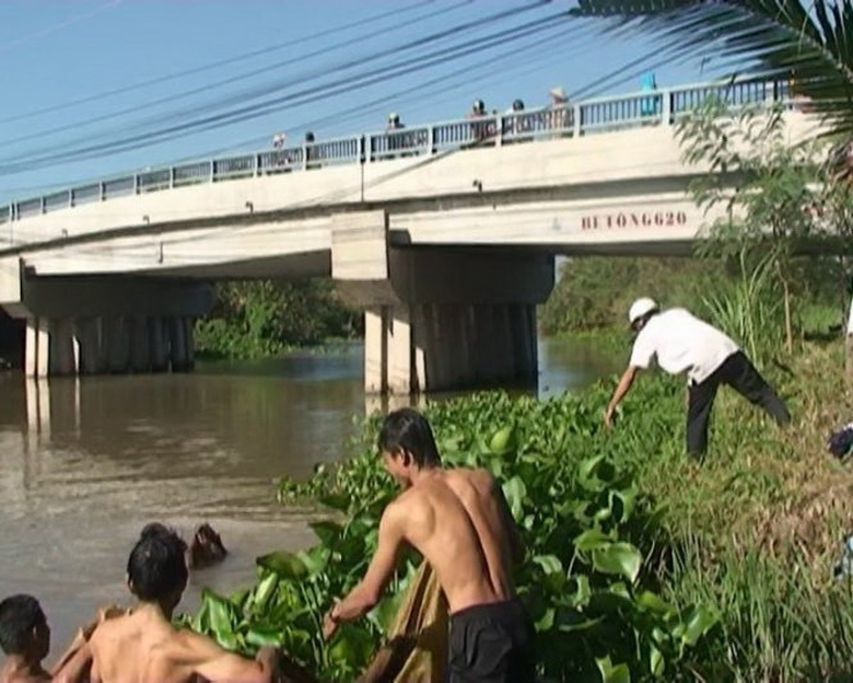 hiện trường vụ nữ sinh lớp 10 nhảy k&ecirc;nh tự vẫn