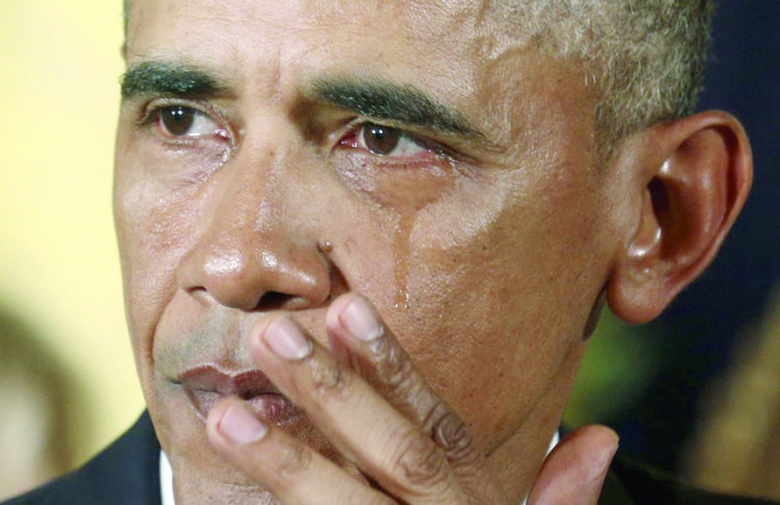 Tổng thống Mỹ Barack Obama đ&atilde; kh&ocirc;ng cầm được nước 