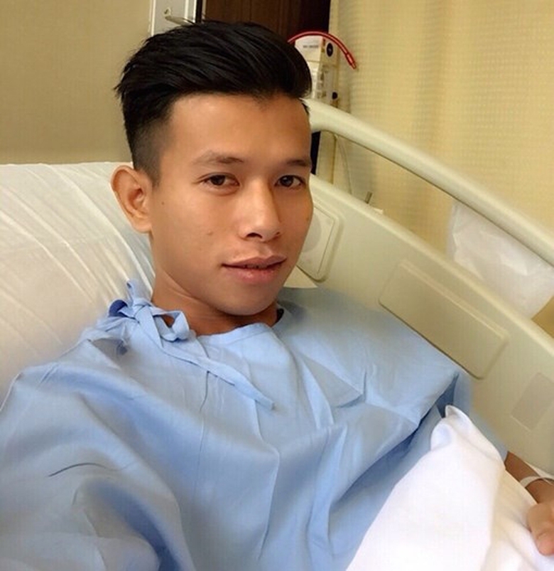 Tiền vệ Anh Khoa.