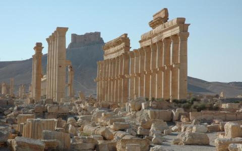 cột-đá-La-Mã