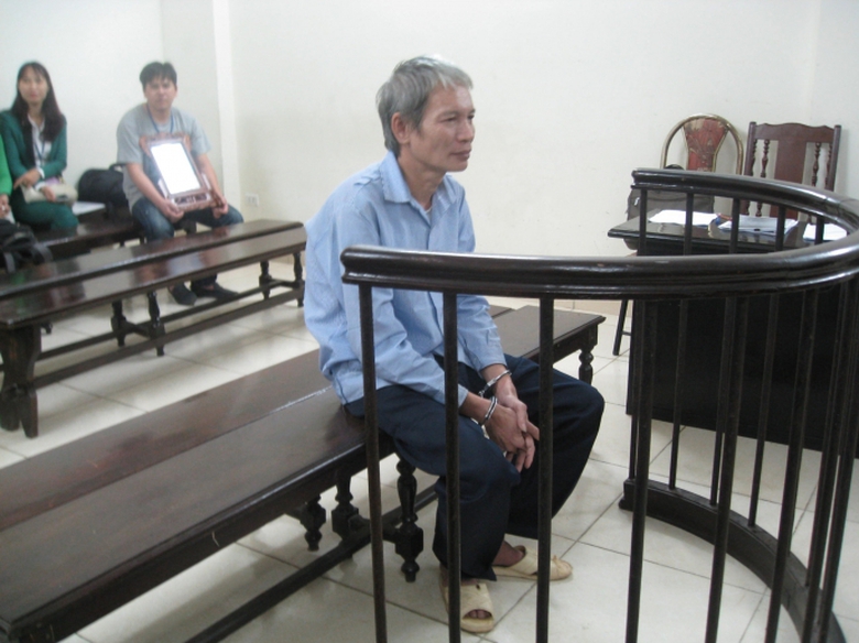 bị c&aacute;o ho&agrave;ng